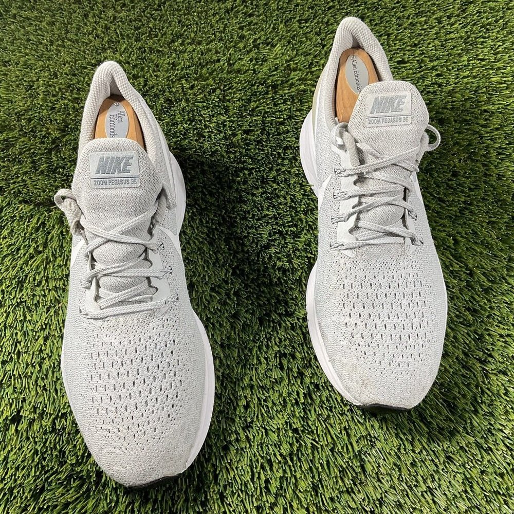 Nike Light Gray/White Zoom Pegasus Athletic Running Shoes